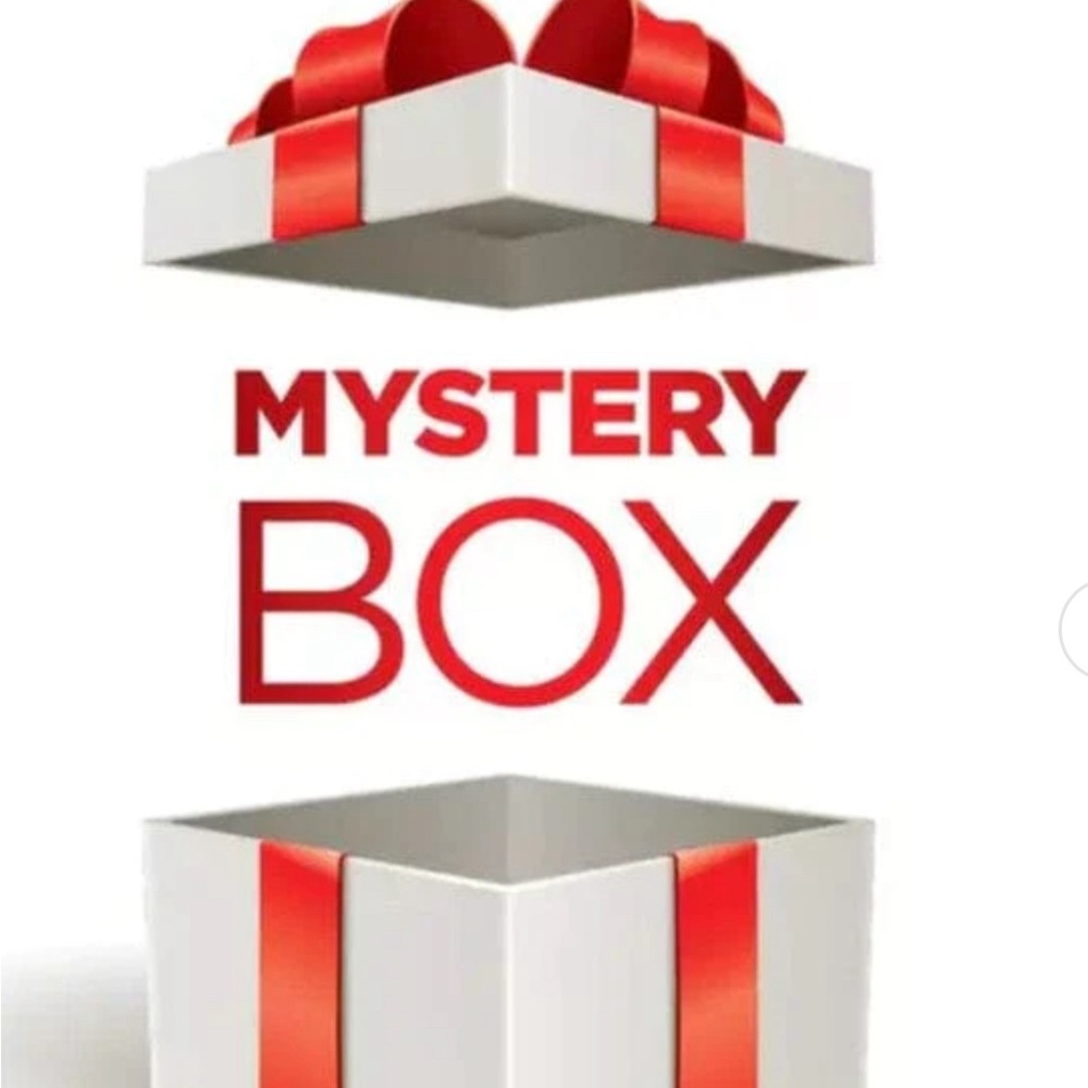 Mystery box 100 pieces of jewelry , earrings ,necklaces,rings, bracelets